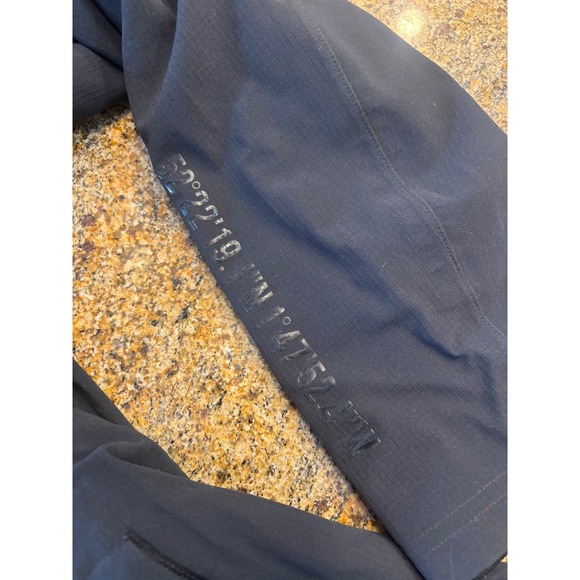 Gymshark Mens Hooded Jacket Black XL Full Zip Athletic Outerwear - Picture 7 of 9